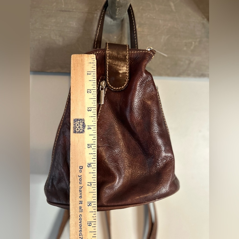 Convertible leather backpack - Picture 8 of 16